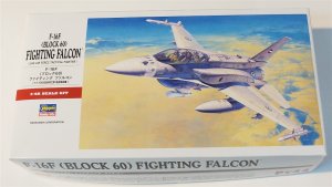 画像1: 1/48　F-16F　（ブロック60）　ファイティング　ファルコン (1)