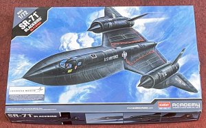 画像1: 1/72　SR-71 BLACKBIRD (1)