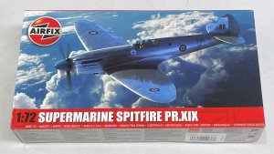画像1: 1/72　SUPERMARINE SPITFIRE PR.XIX (1)