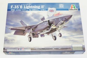 画像1: 1/72 F-35B Lightning2 (1)