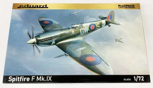 画像1: 1/72　Spitfire F Mk.9　プロフィパック (1)