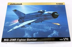 画像1: 1/72　MiG-21MF Fighter Bomber (1)